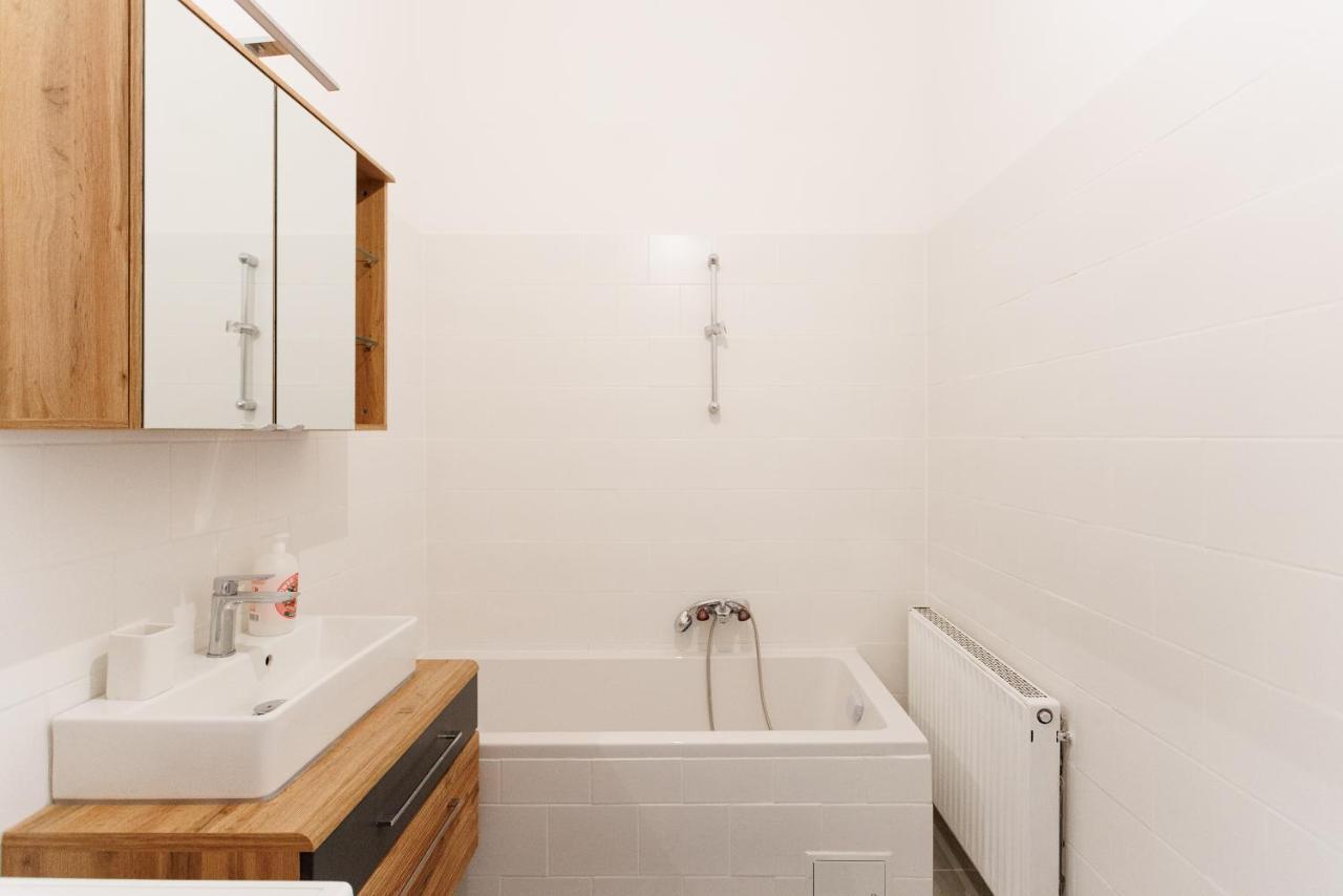 Central, Modern, Big Apartment فيينا المظهر الخارجي الصورة